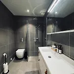 Exclusive And Cozy Area Apartament