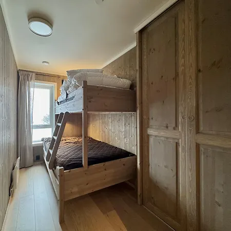 Exclusive And Cozy Area דירה *