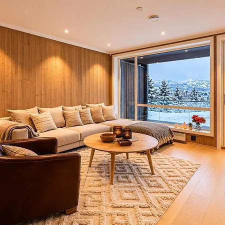 Exclusive And Cozy Area *