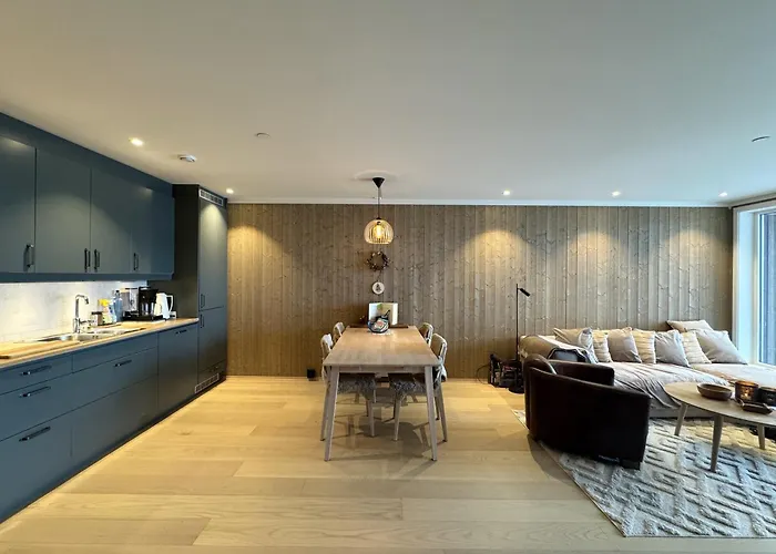 Exclusive And Cozy Area *